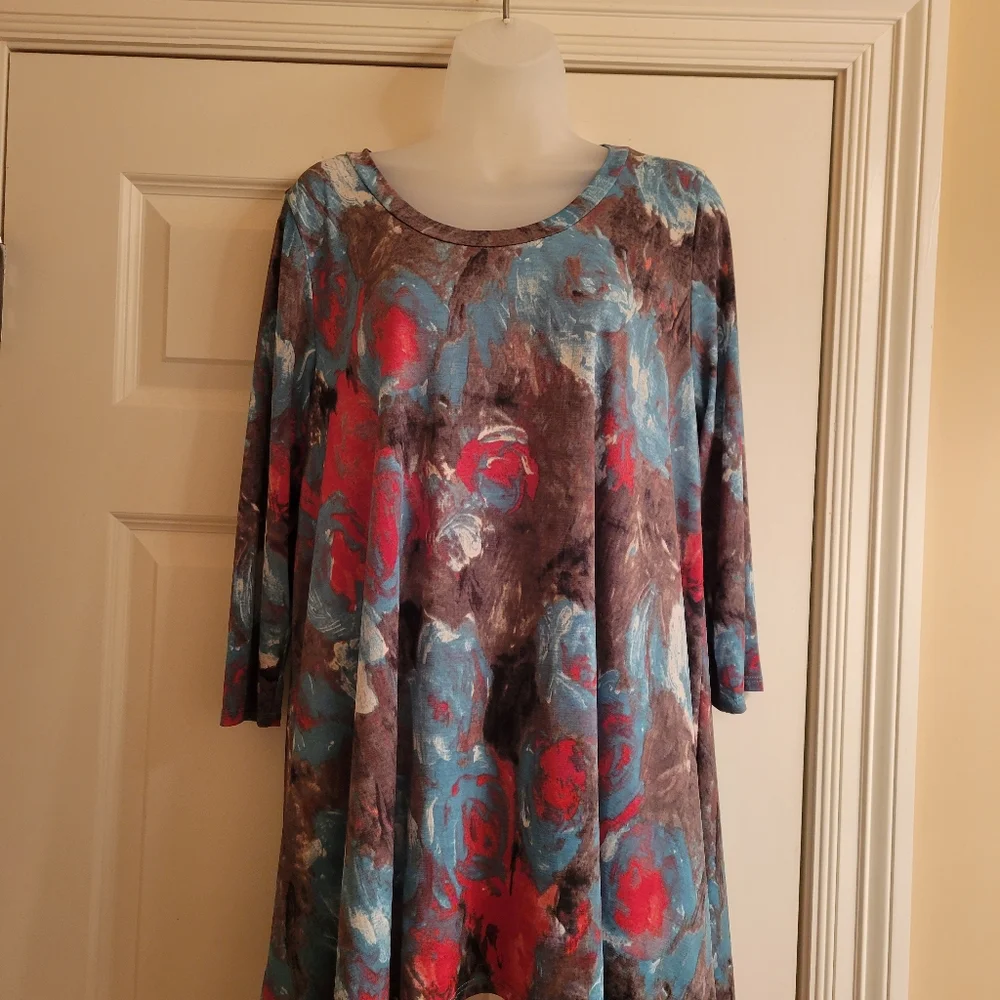 Tunic - Picture 1 of 2